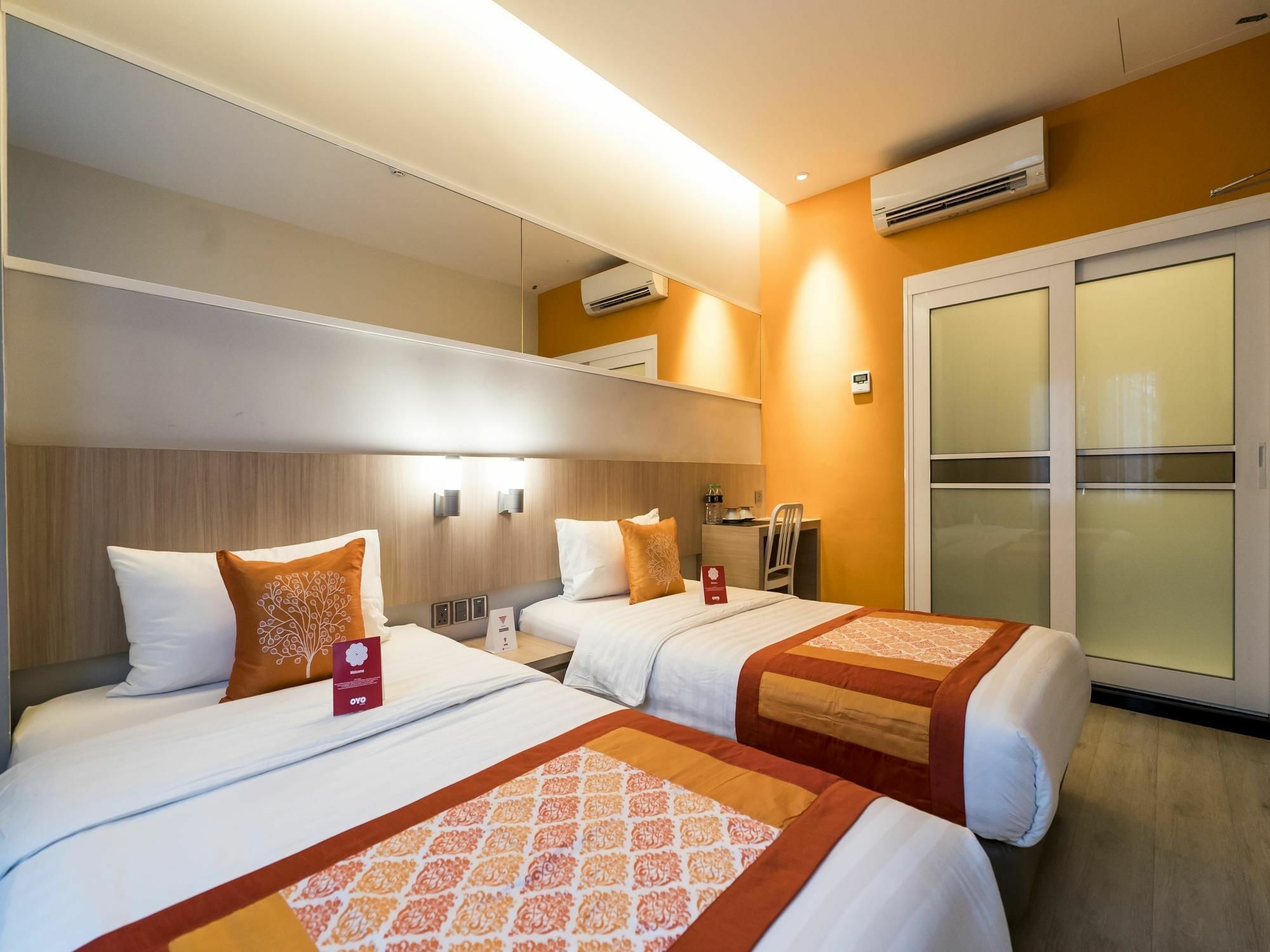 Oyo 279 Orange Premier Hotel Kuala Lumpur Exterior photo